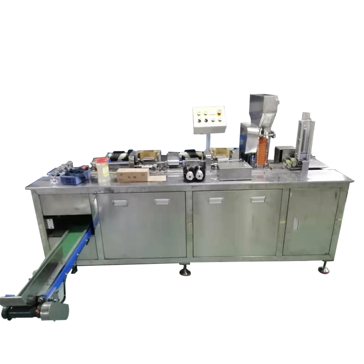 Crayon packaging machine